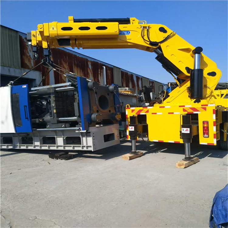 毕节 大吨位折臂吊出租费用解析：一小时租赁多少钱