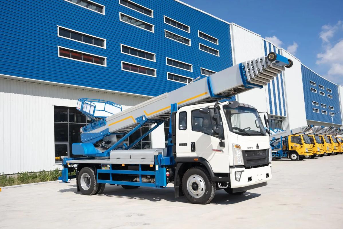 毕节出租云梯车高空作业车 建筑垃圾搬运