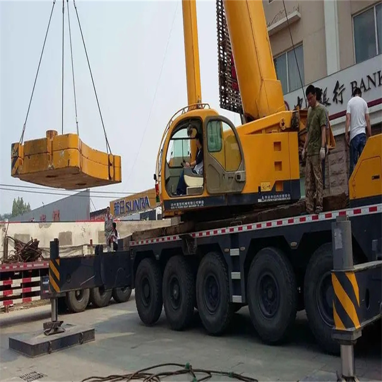 毕节当地吊车出租|机器吊装|75吨|工厂搬迁服务